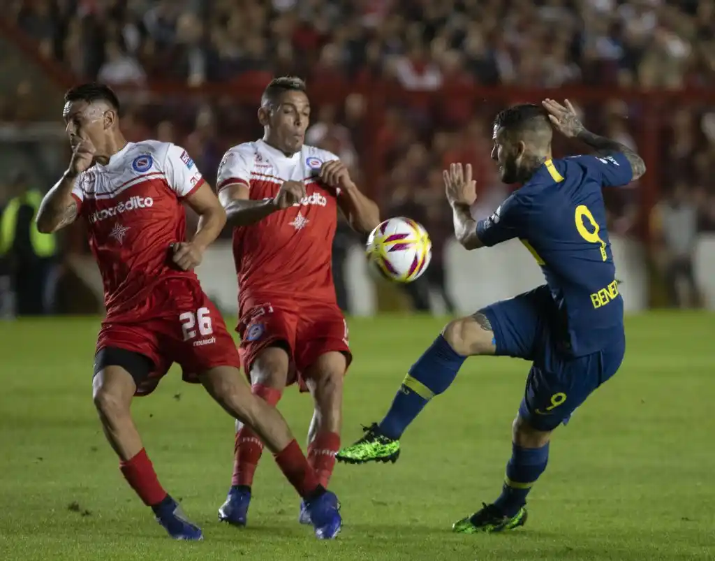 En su cancha, Boca se  juega el pase a la final