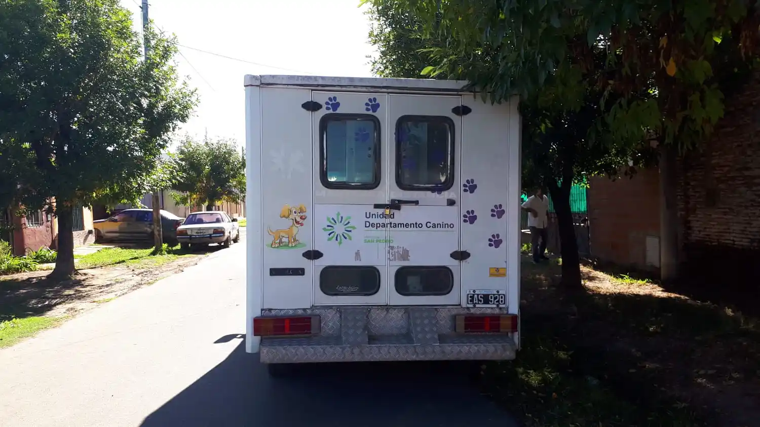 Camioneta del Departamento Canino. Foto: La Opinión.