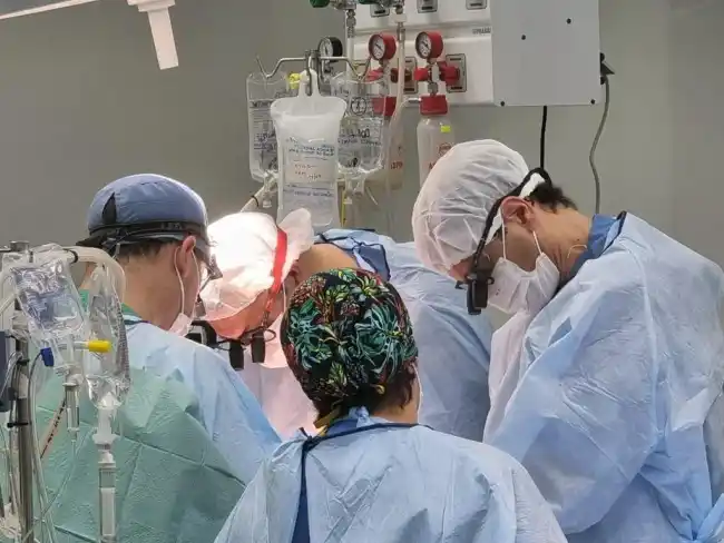 La Plata: se realizó la primera cirugía de revascularización y se salvó la vida de un hombre de 53 años
