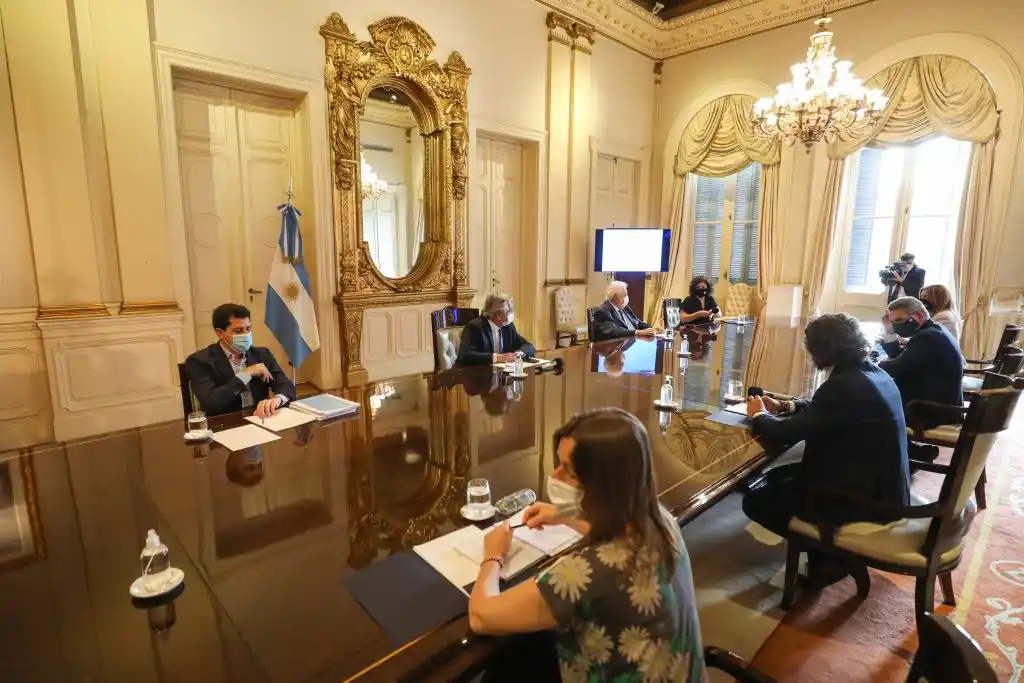 El Gobierno nacional espera empezar a vacunar en la primera quincena de enero