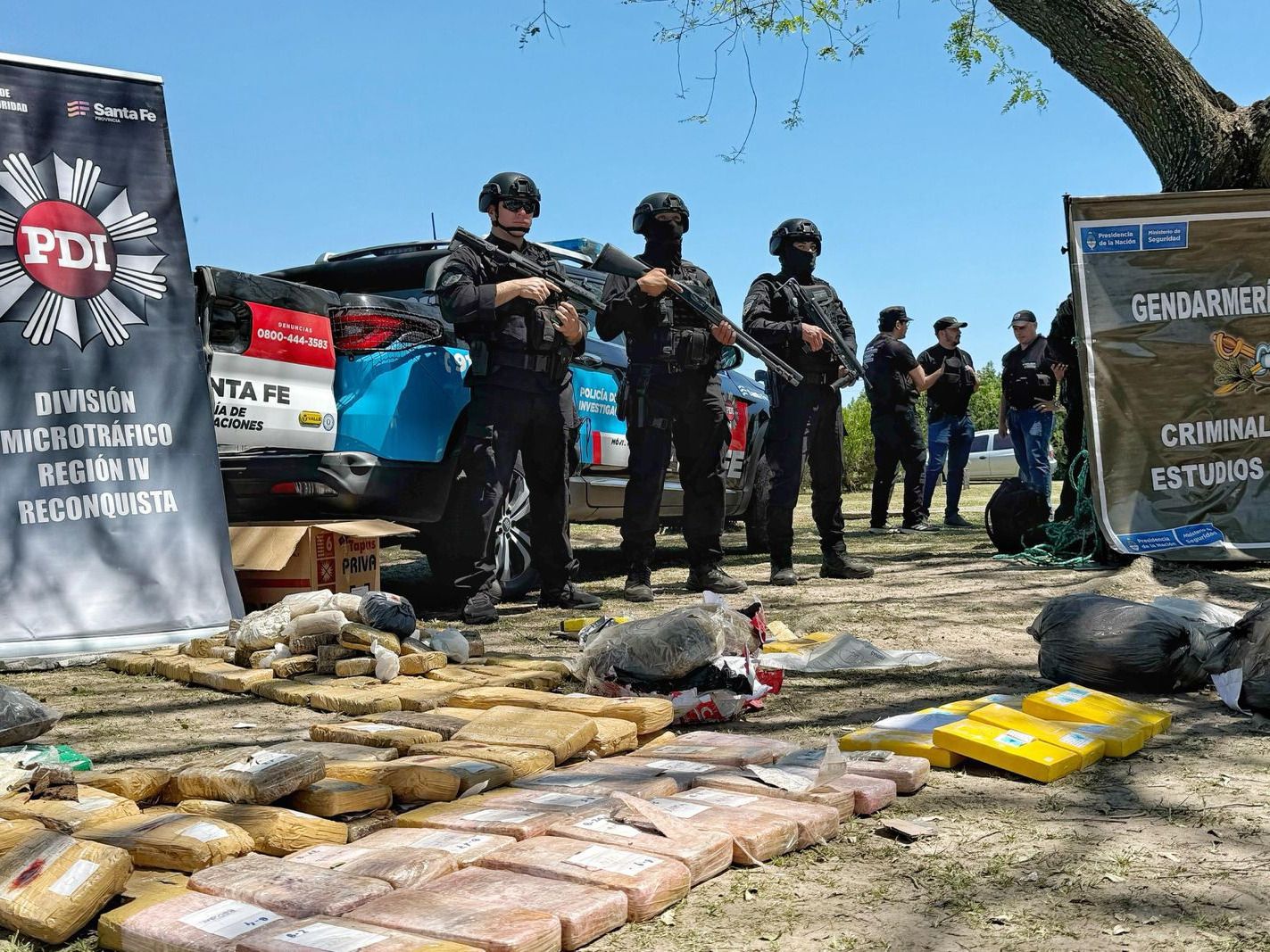 Quemaron cientos de kilos de marihuana y cocaína al norte de la provincia
