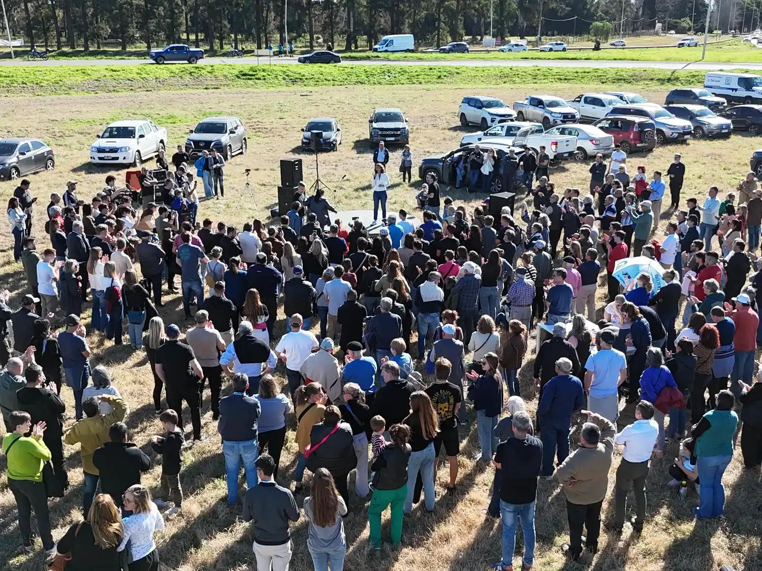 La rotonda de 8 y 33 fue el escenario del reclamo de la región por la desatención de las rutas nacionales. Foto: Gentileza
