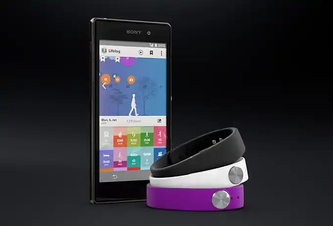 Llega al país la SmartBand de Sony