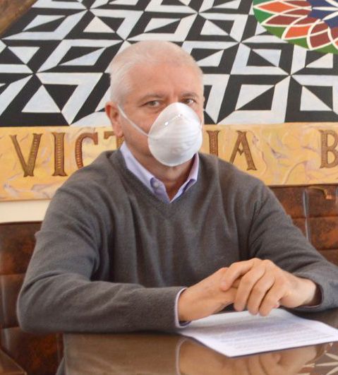 Imputan a Schultheis por posible compra irregular