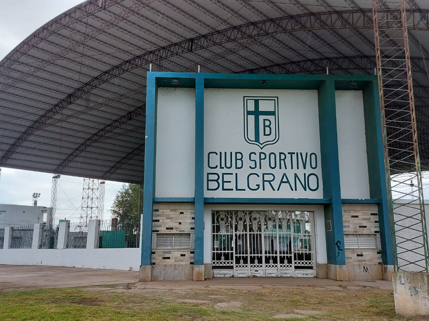 Renovarán el sintético del Boero