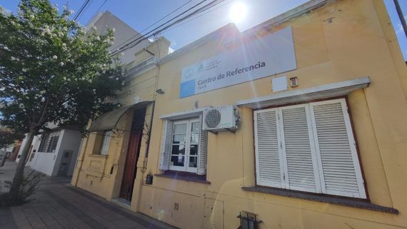 Alertan por 30 despidos en la sede local del Centro de Referencia y advierten por la consecuencia social