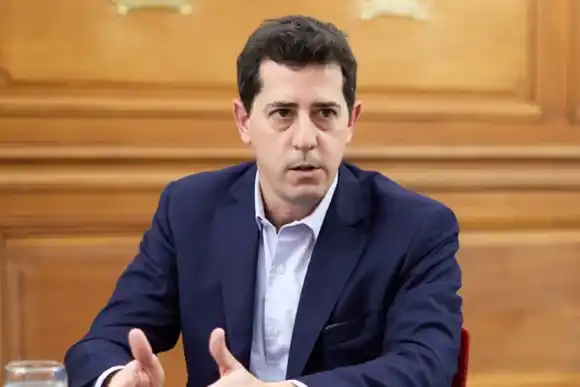 De Pedro criticó a Suárez por negarse a recibir a Fernández: "Es una actitud poco democrática"