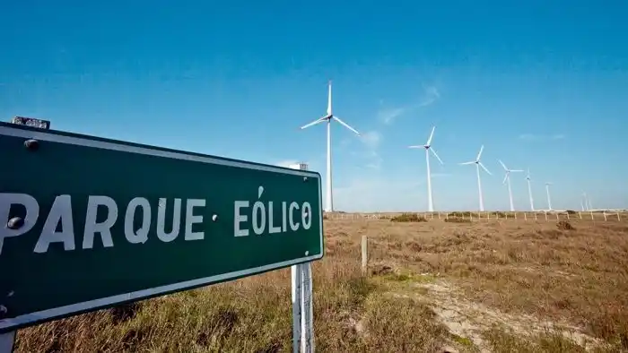 Macri inaugura un parque eólico de YPF en Chubut