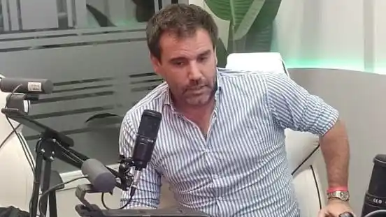 Moreno, DT del seleccionado mayor, en una visita a Tandil FM.