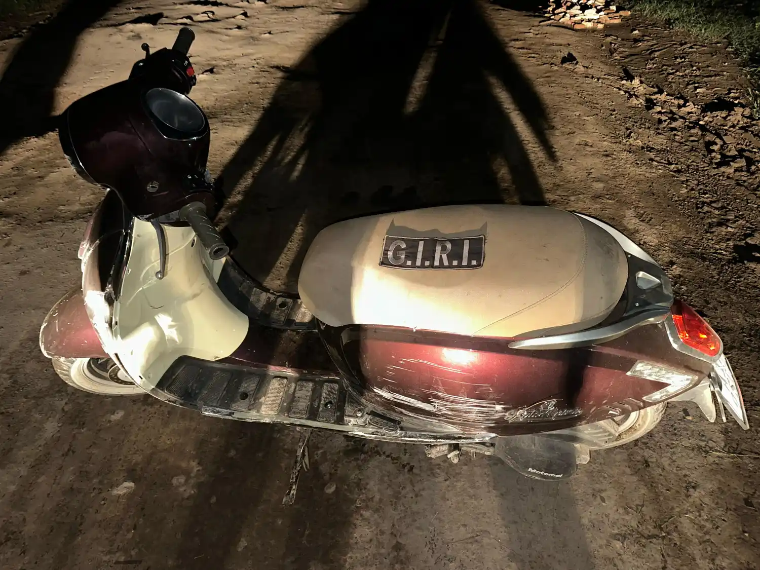 Lo denunciaron por violencia de género y descubrieron que tenía una moto robada en su casa de zona oeste