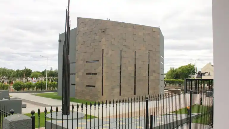 Allanan el cementerio de Río Gallegos