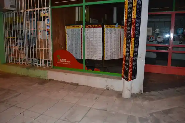 Siguieron el rastro  de sangre hasta la estación de servicio y los detuvieron