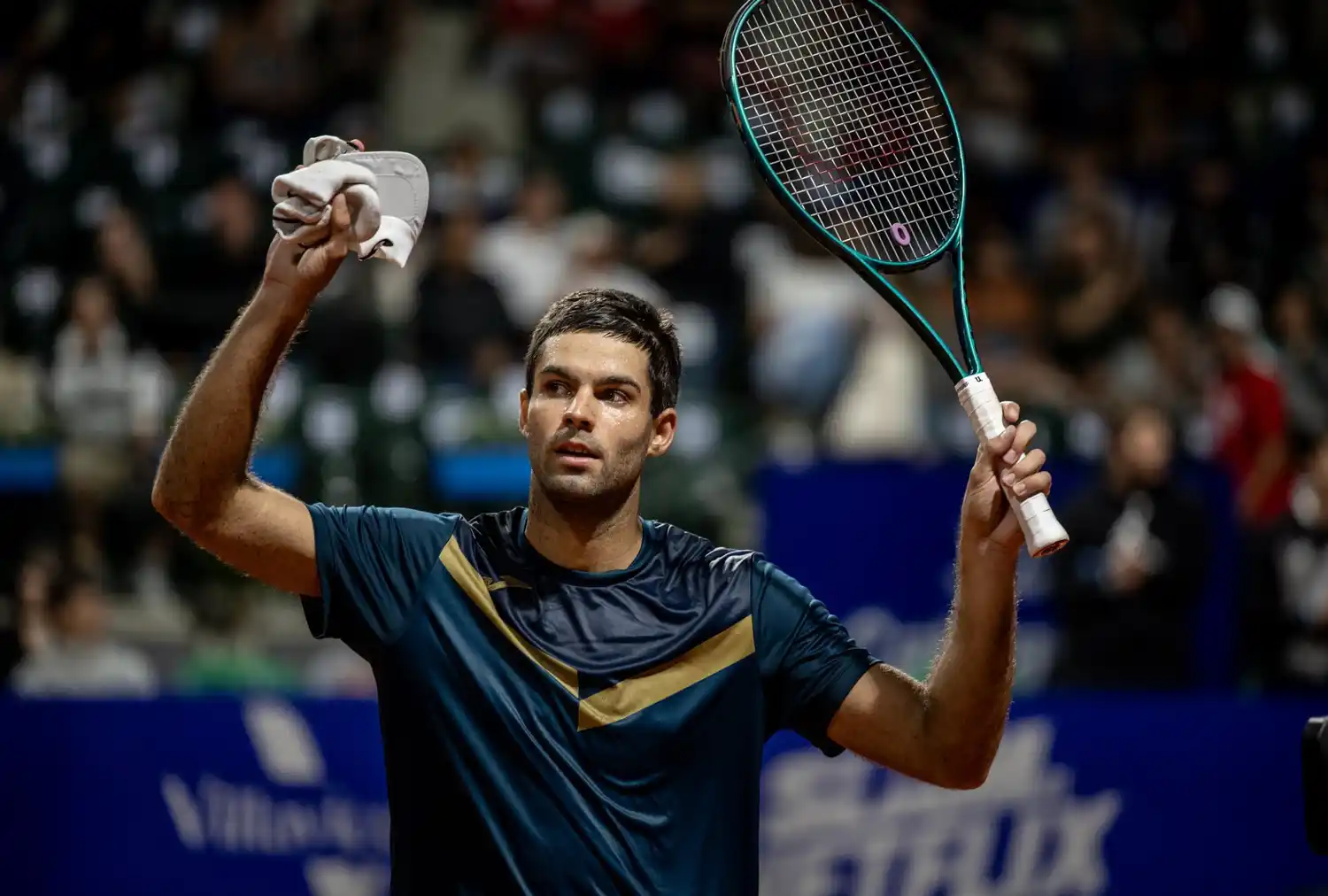 Díaz Acosta debutó con un triunfo sobre Wawrinka