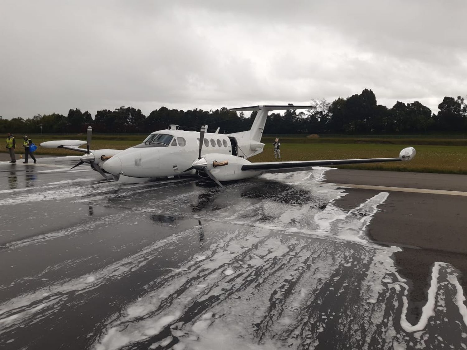 Incidente: Aterrizaje de emergencia de un Beechcraft Super King Air 200 en Bogotá