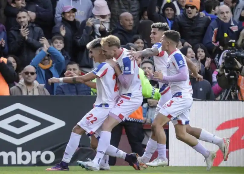 River cayó en su visita a Argentinos Juniors y extendió su mal momento