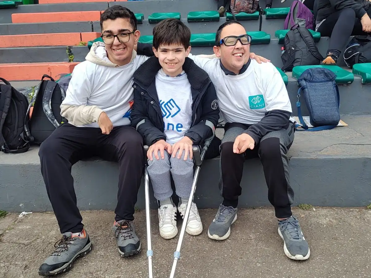 Bautista Morán, Bosco Drysdale y Mariano Peverelli fueron los jóvenes que dijeron presente en diferentes pruebas de atletismo.