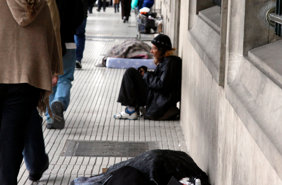 El 52% de los argentinos son pobres, la cifra más alta desde 2004
