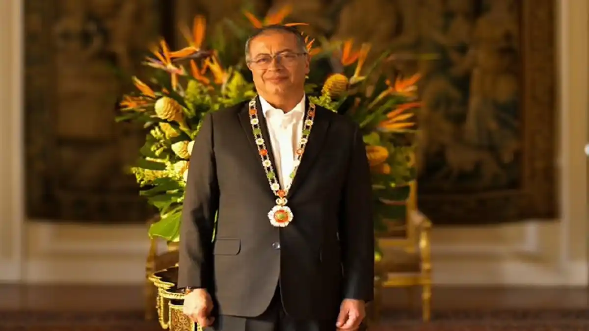 POR ALZAR SU VOZ a favor de GAZA: Gustavo Petro recibe condecoración del gobierno de Palestina (+Video)