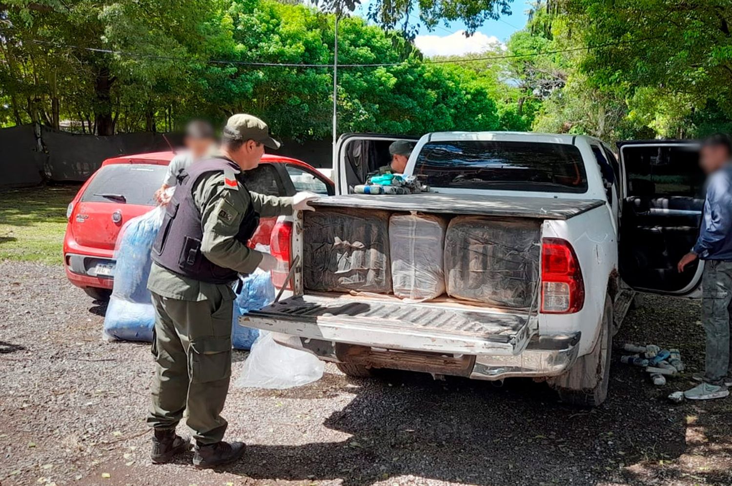 Interceptaron cerca de Rafaela un “envío” de más de 600 kg de hojas de coca