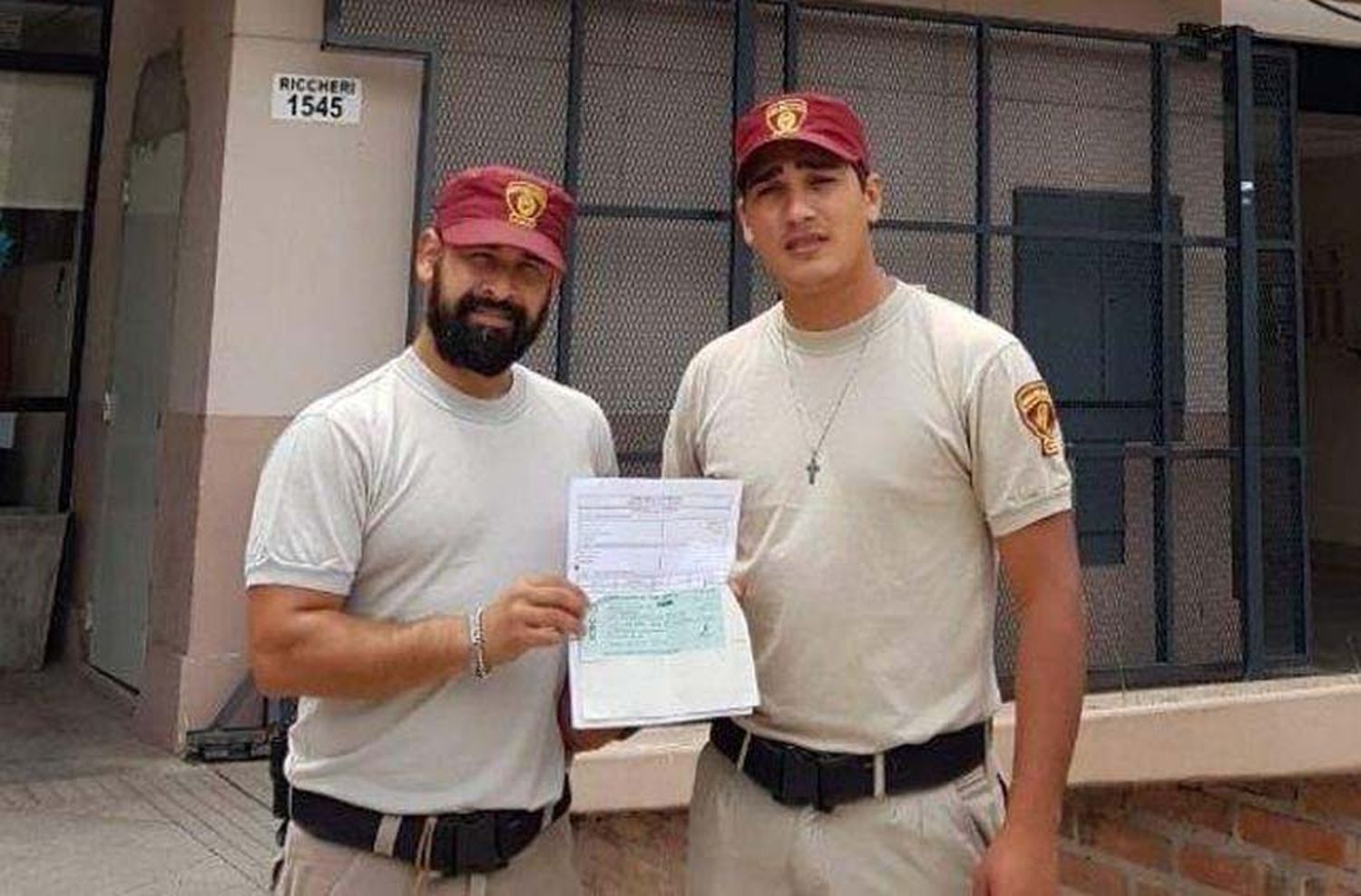 Encontraron un cheque de 100 mil pesos y lo devolvieron