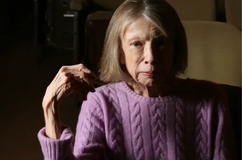 Murió Joan Didion, escritora estadounidense