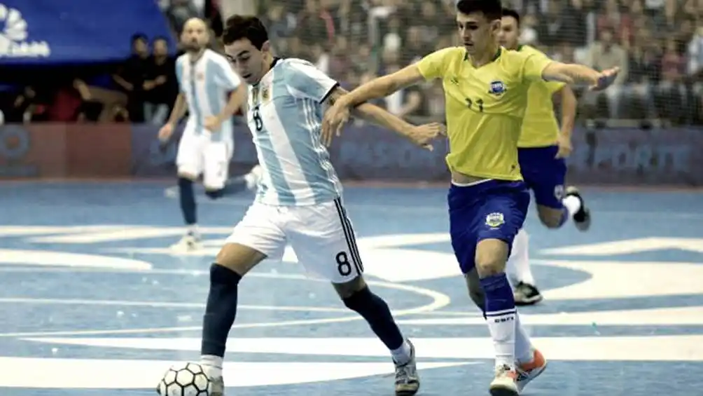 Argentina arrancó la defensa del título mundial con un 11-0 sobre Estados Unidos