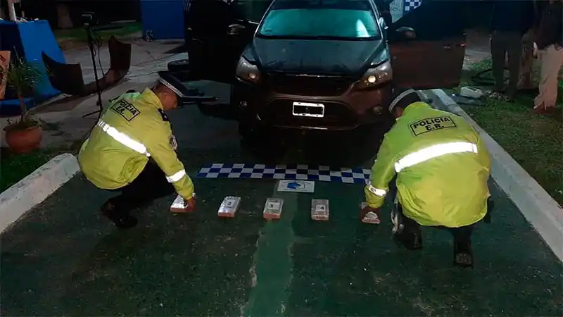 Hallaron cocaína valuada en $ 20 millones en un auto que ingresaba a Entre Ríos