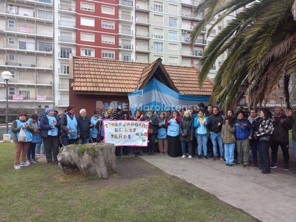 Trabajadoras de las plazas: "Esperamos que no quieran recortarnos también a nosotros"