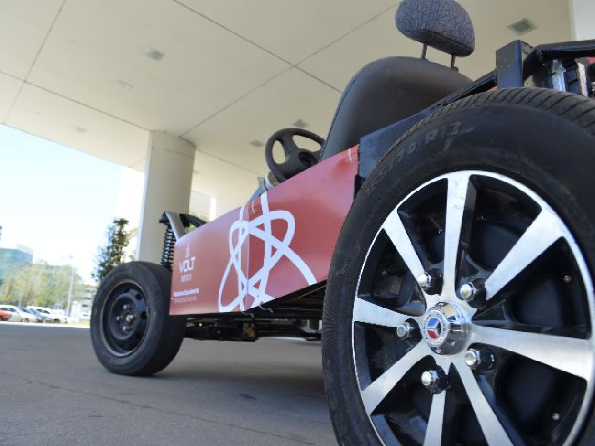 Volt Motors, la firma que fabrica el primer auto eléctrico