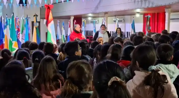 La muestra Abanderados se hizo presente en la localidad para celebrar este importante aniversario. Foto: Gentileza.