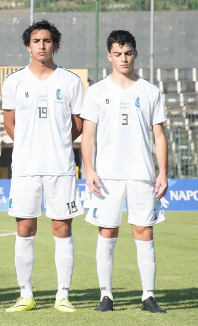 Derrota argentina, con dos tandilenses titulares