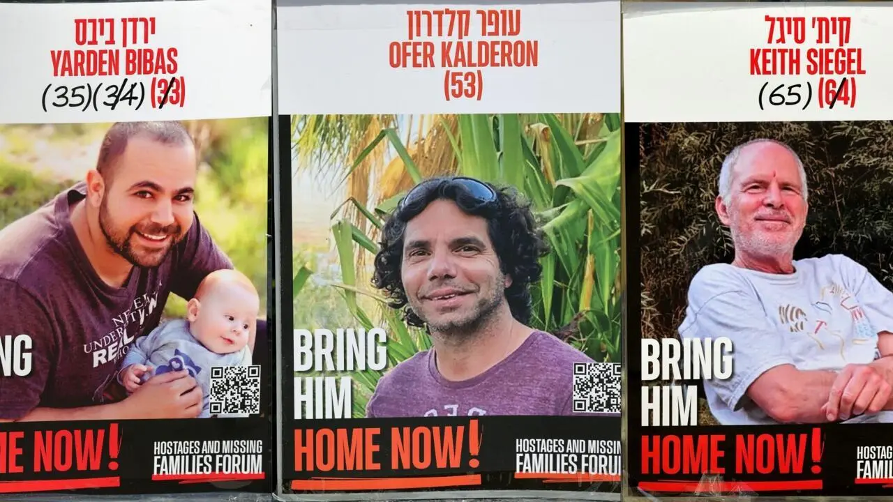 ¿Quiénes son los tres rehenes israelíes liberados por Hamás el sábado?