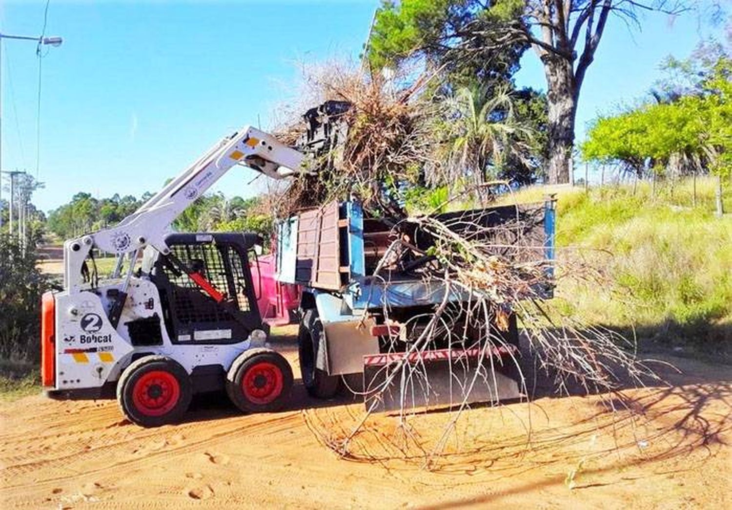 Operativo integral del municipio  en barrios de la zona norte