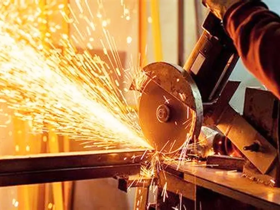 Tras el repunte en marzo, la actividad industrial habría vuelto a caer en abril