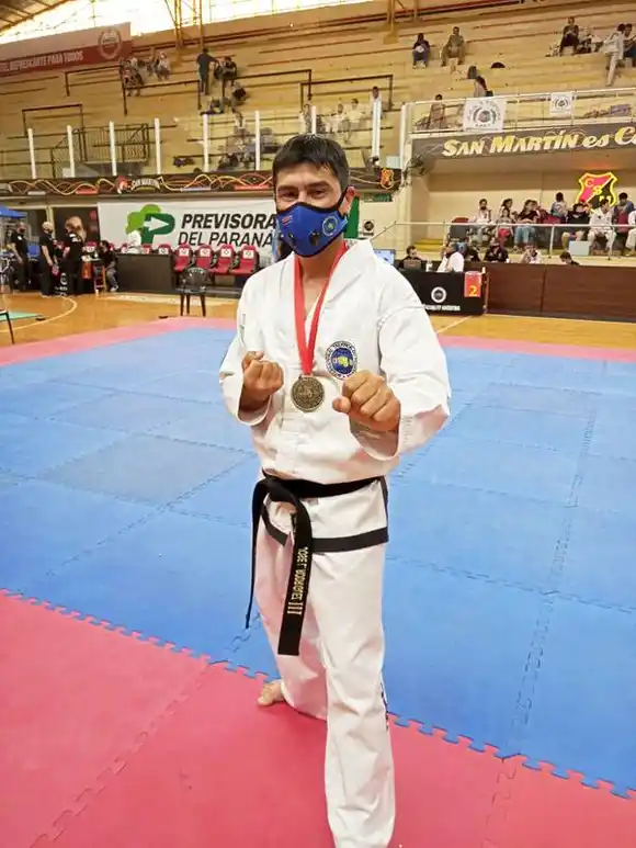 Destacada actuación  de José Luis Rodríguez  en el Regional de Taekwondo