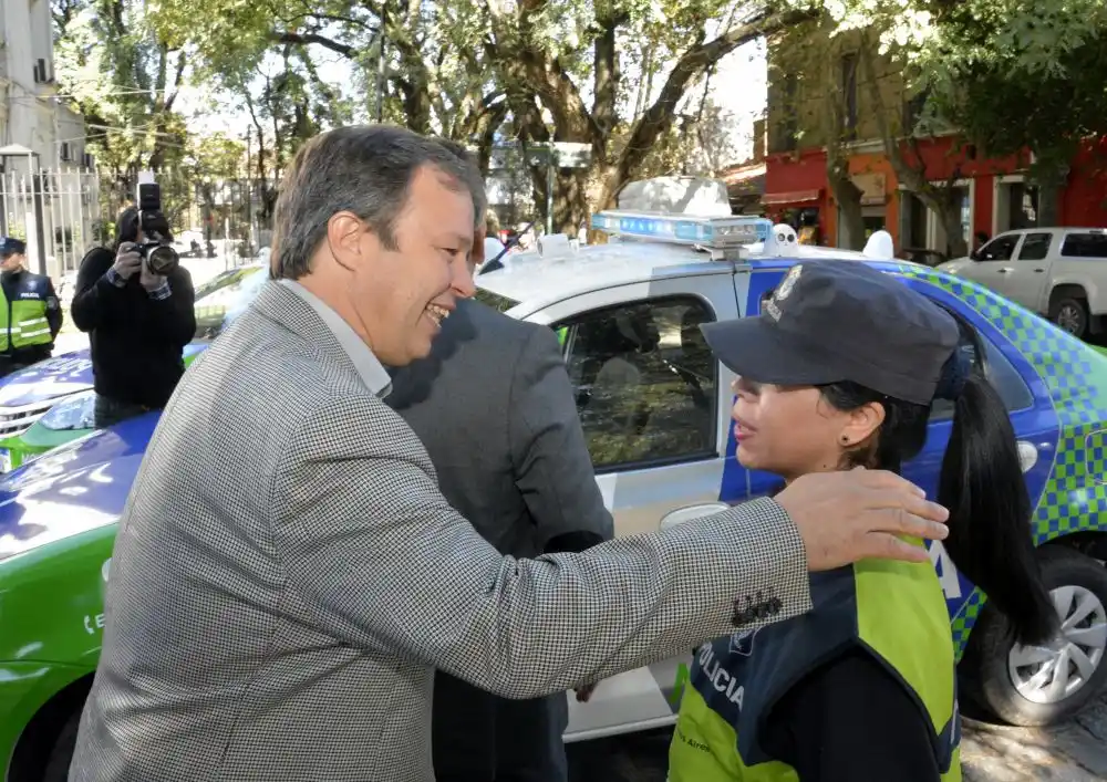 Almirante Brown es el primer municipio con patrulleros 360 que transmiten online