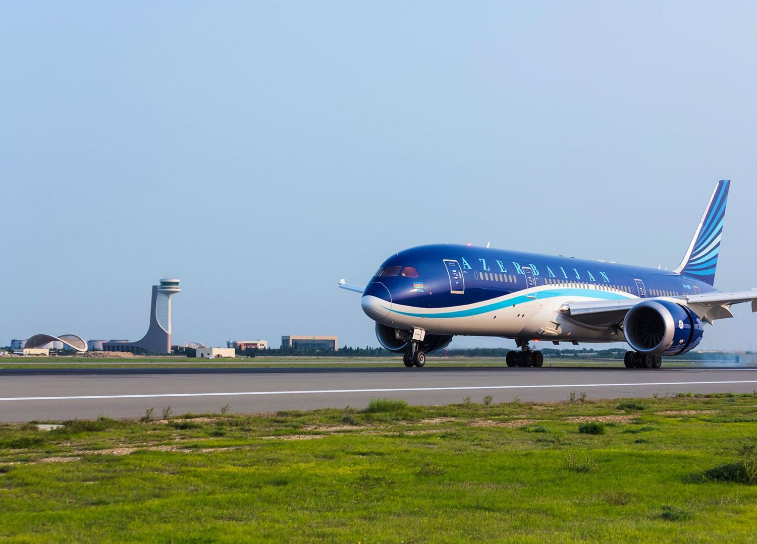 Azerbaijan Airlines signs MOU with Boeing for the purchase of four 787 Dreamliner