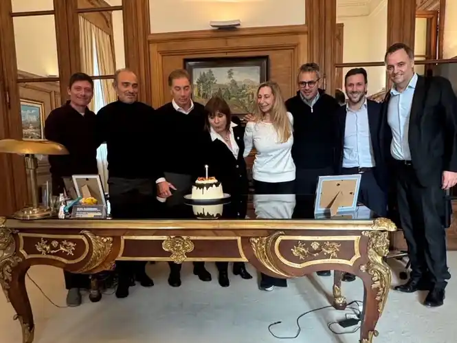 Después de las críticas de Bullrich, Adorni reunió a la mesa política en un tenso clima y anunció que irá al Congreso el mes que viene