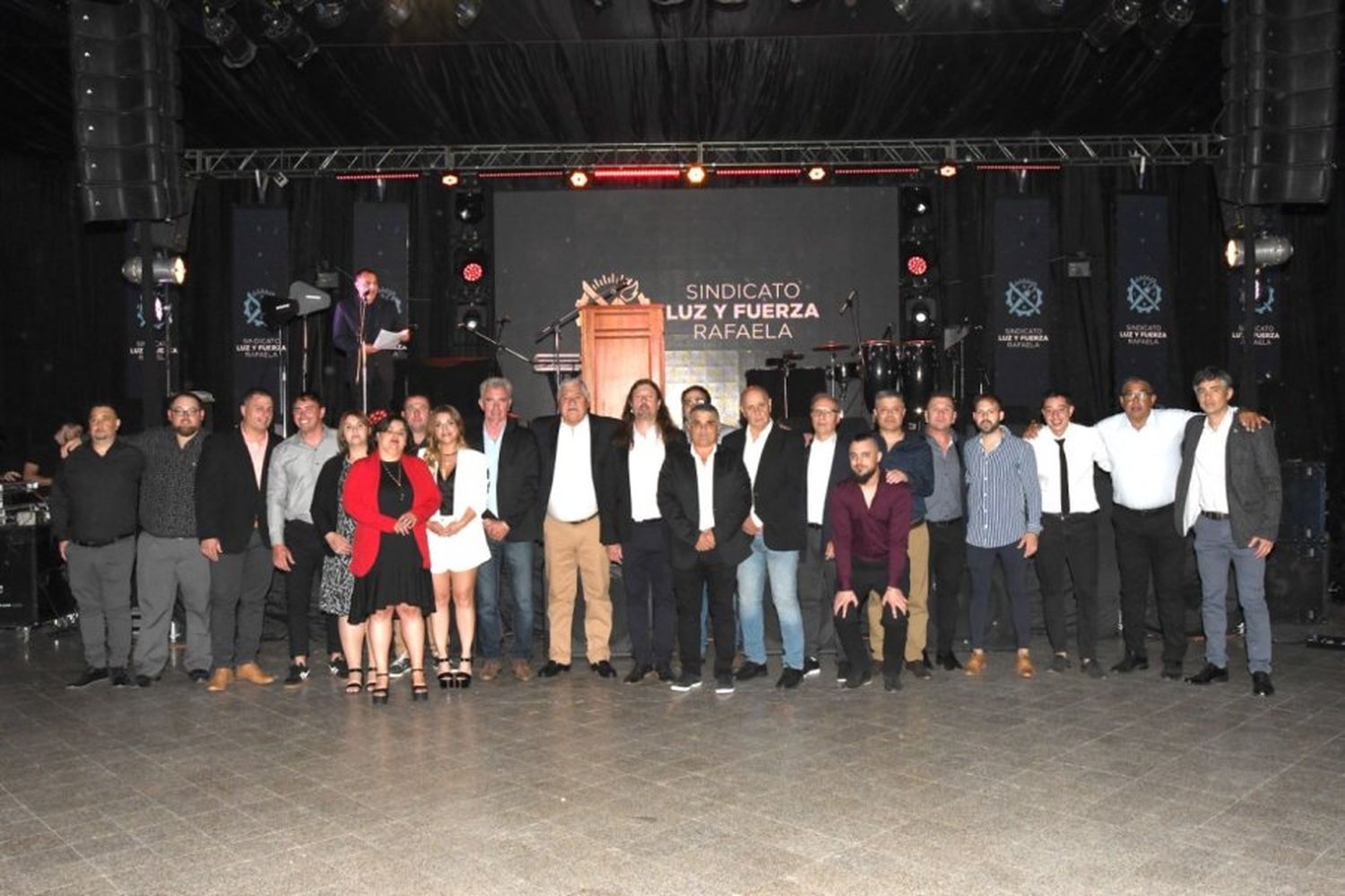 Con una brillante cena show, el Sindicato de Luz y Fuerza de Rafaela celebró sus 75 años