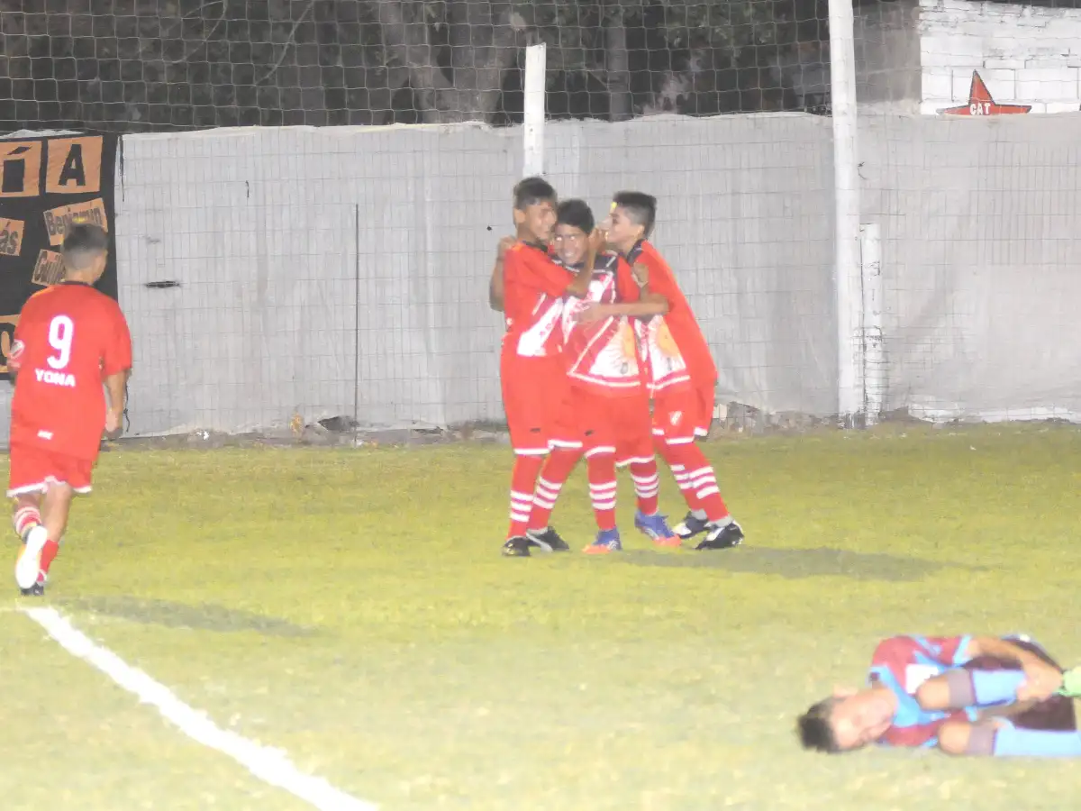Sebastián arrancó con un festejo