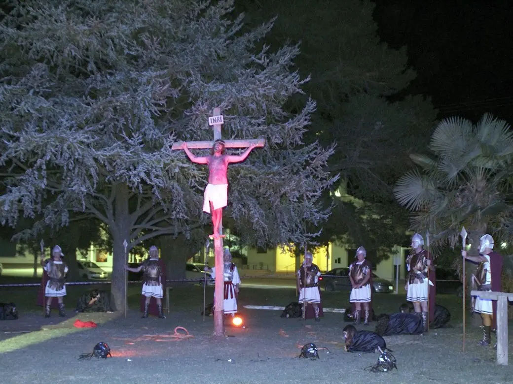 El domingo. La representación religiosa se ofrecerá en la Plaza Mitre, de Lobería