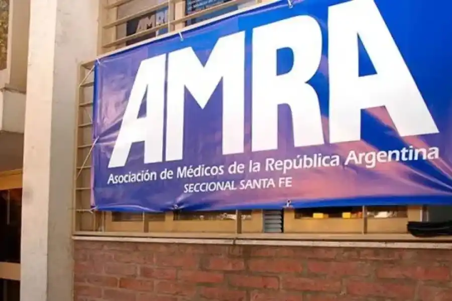 Los médicos de Santa Fe rechazaron la oferta salarial y van al paro el miércoles