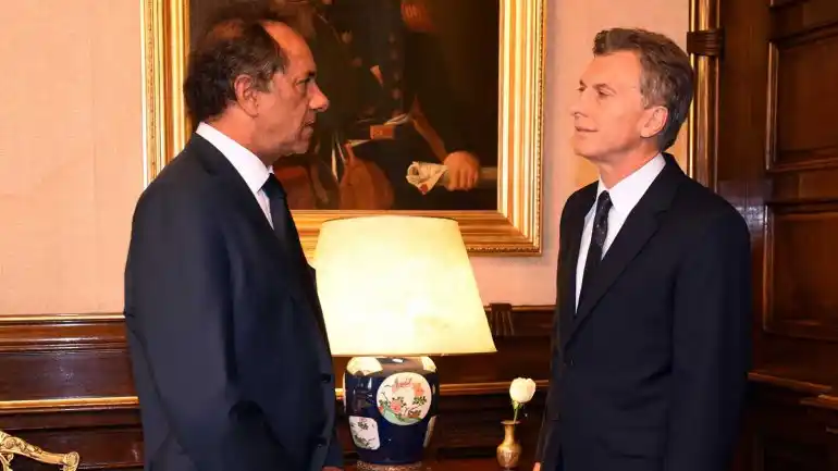 Scioli calificó como "positiva" la reunión con Macri