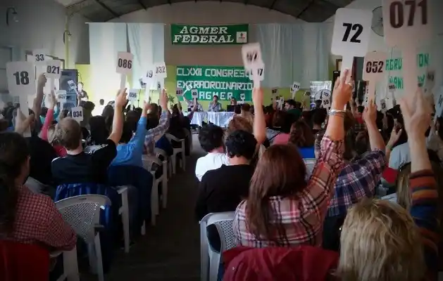 Docentes volvieron a determinar paro de 48 horas en todos los niveles