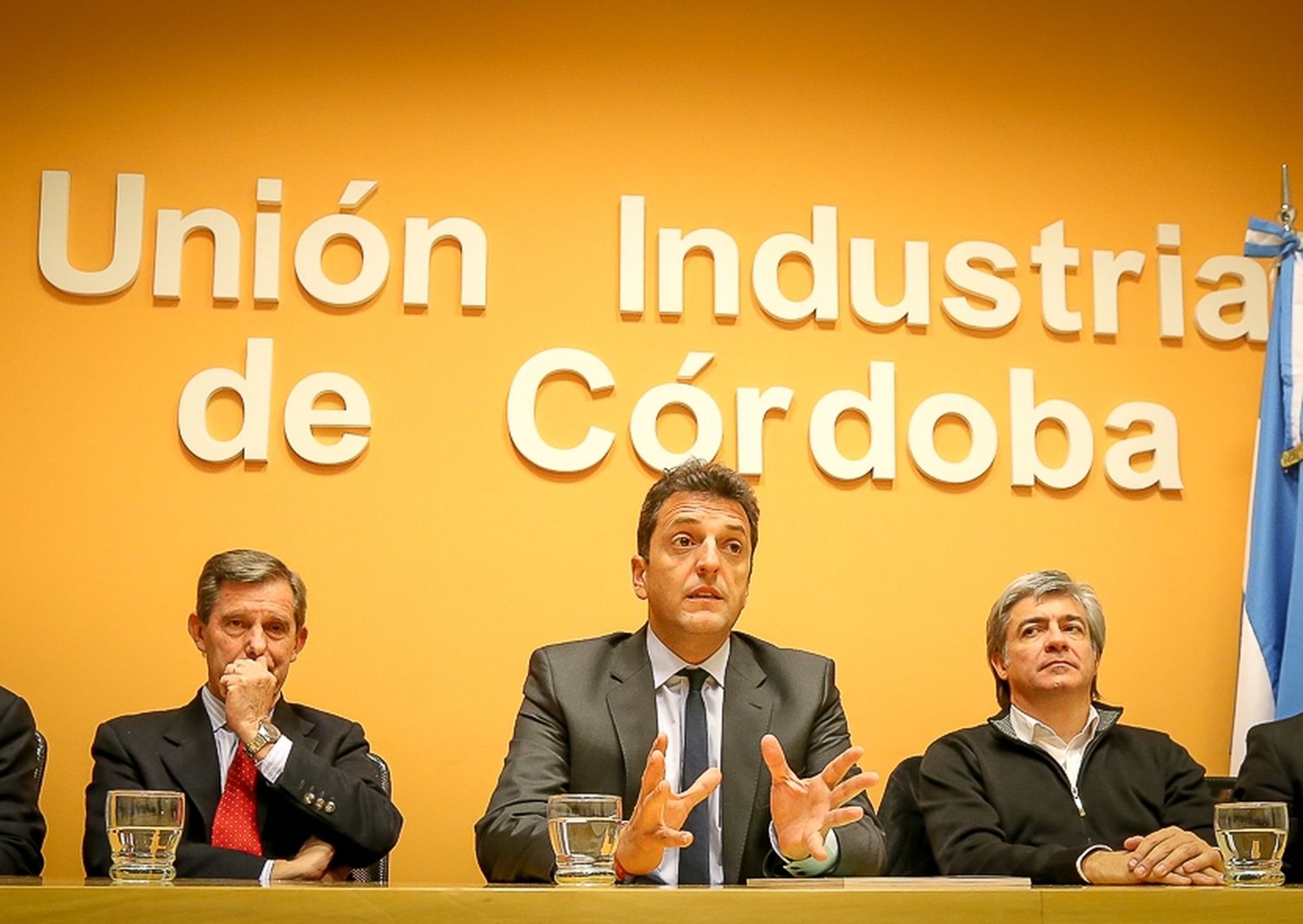 Massa prometió en Córdoba una etapa "de disminución del nivel de presión fiscal"