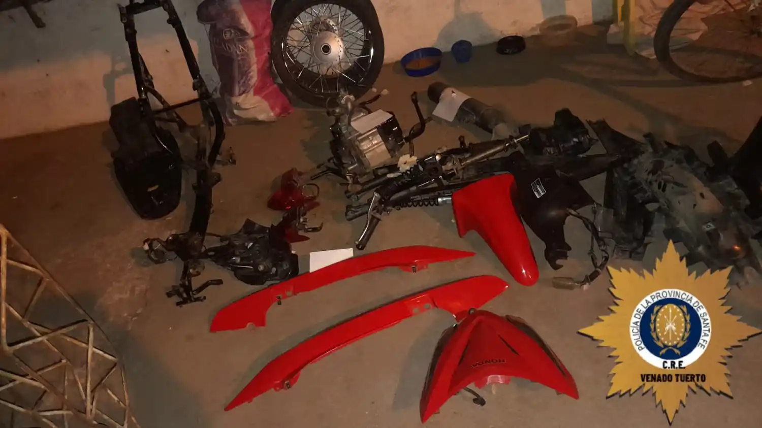 La moto fue hallada en un domicilio de Uruguay al 1700. Crédito: Relaciones Policiales.