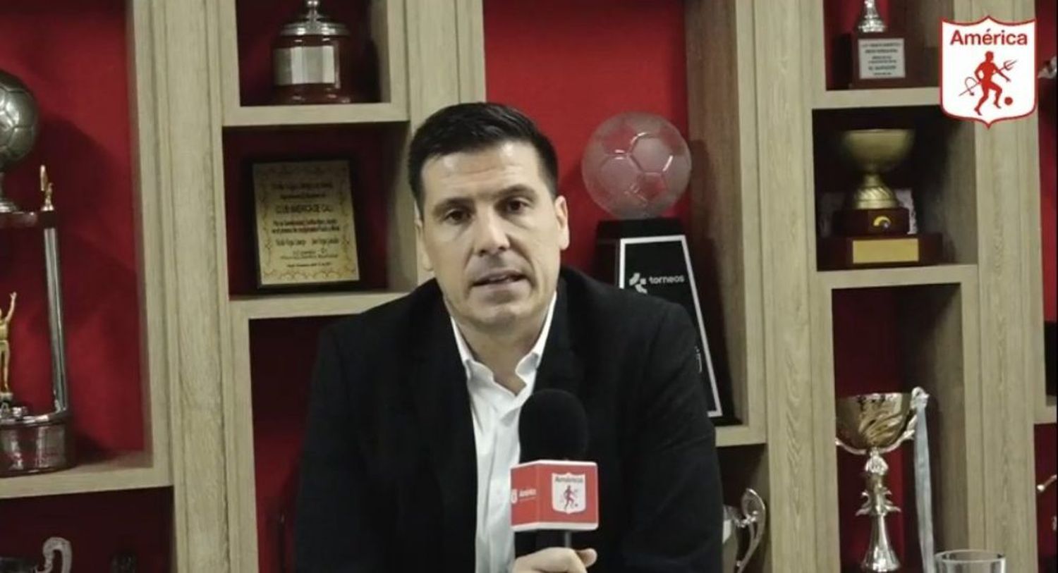 Juan Cruz Real es el nuevo técnico de América de Cali