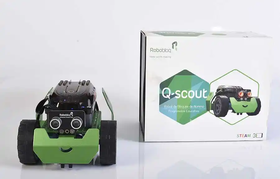 Presentaron tres nuevos robots educativos para aprender jugando 