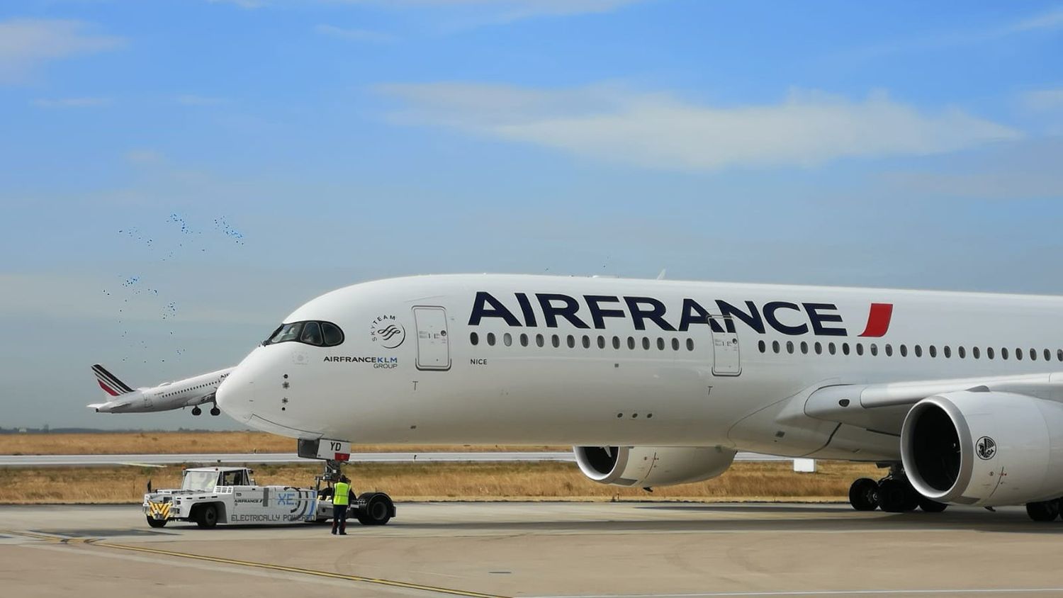 Air France continúa invirtiendo en equipos de rampa eléctricos