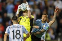 Según “Dibu” Martínez, “trabajamos muy bien”